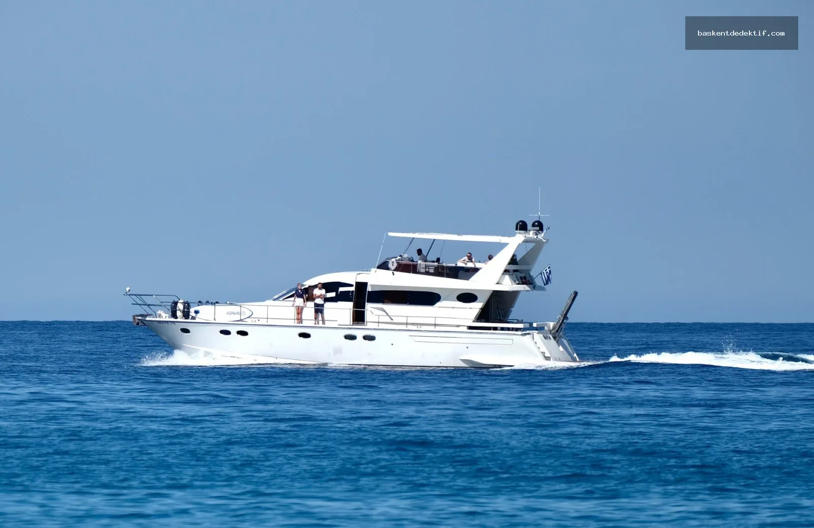 Akdeniz’in sakin denizlerinde Akdeniz Özel Dedektif gemisi