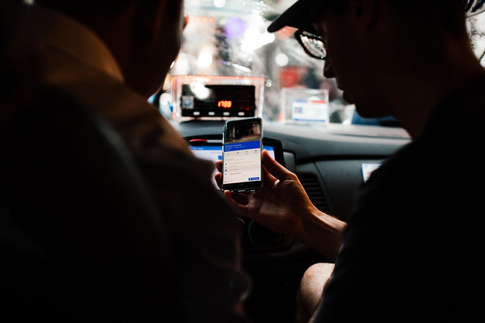 Bartın Merkez Dedektif: Şehirdeki Gizemleri Çözmek İçin Profesyonel Çözümler 3 Güvenli yolculuk için araçta GPS ile yön izleme ve eş takibi