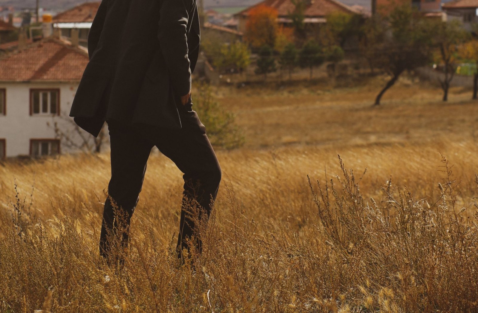 Bitlis’te Merkez Dedektif Hizmetleri: Şehrin Sırlarınızı Güvenli ve Profesyonel Bir Şekilde Keşfedin 3 Bitlis dedektif traditional attire crime scene investigation Bitlis