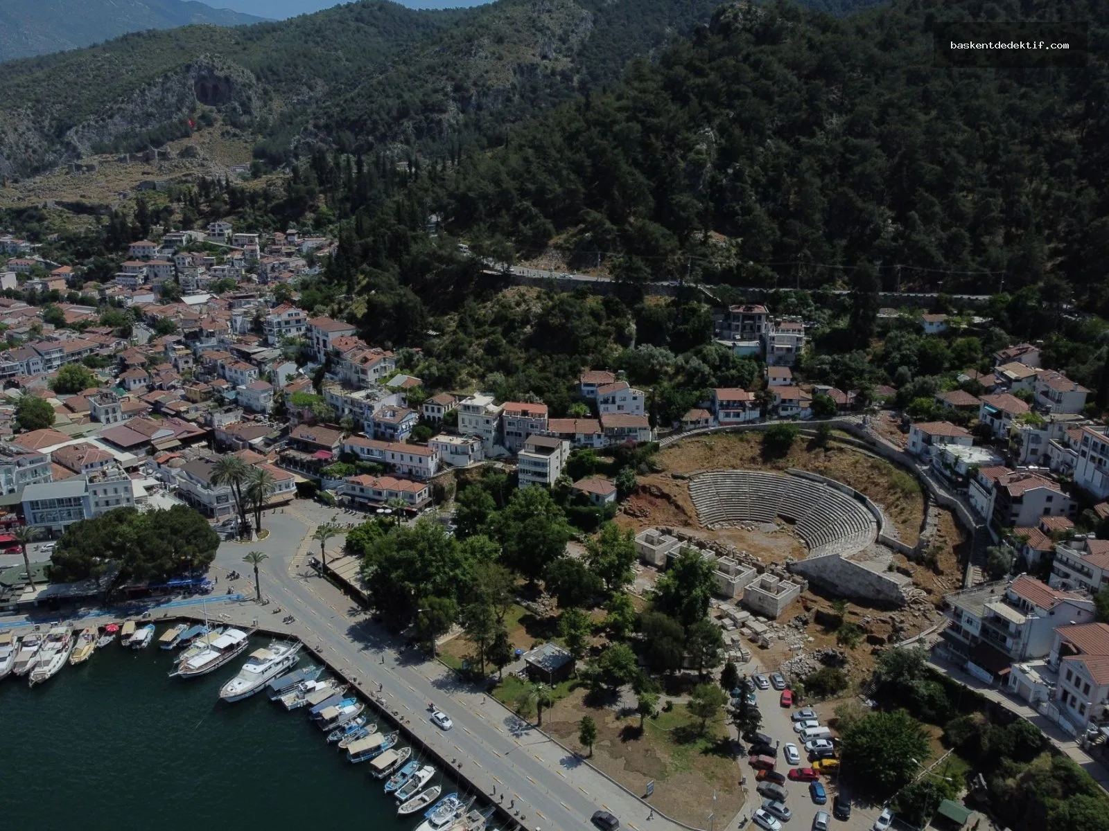 Dedektif Fethiye Fethiye kıyısında detektif turu ve antik tiyatro görüntüsü