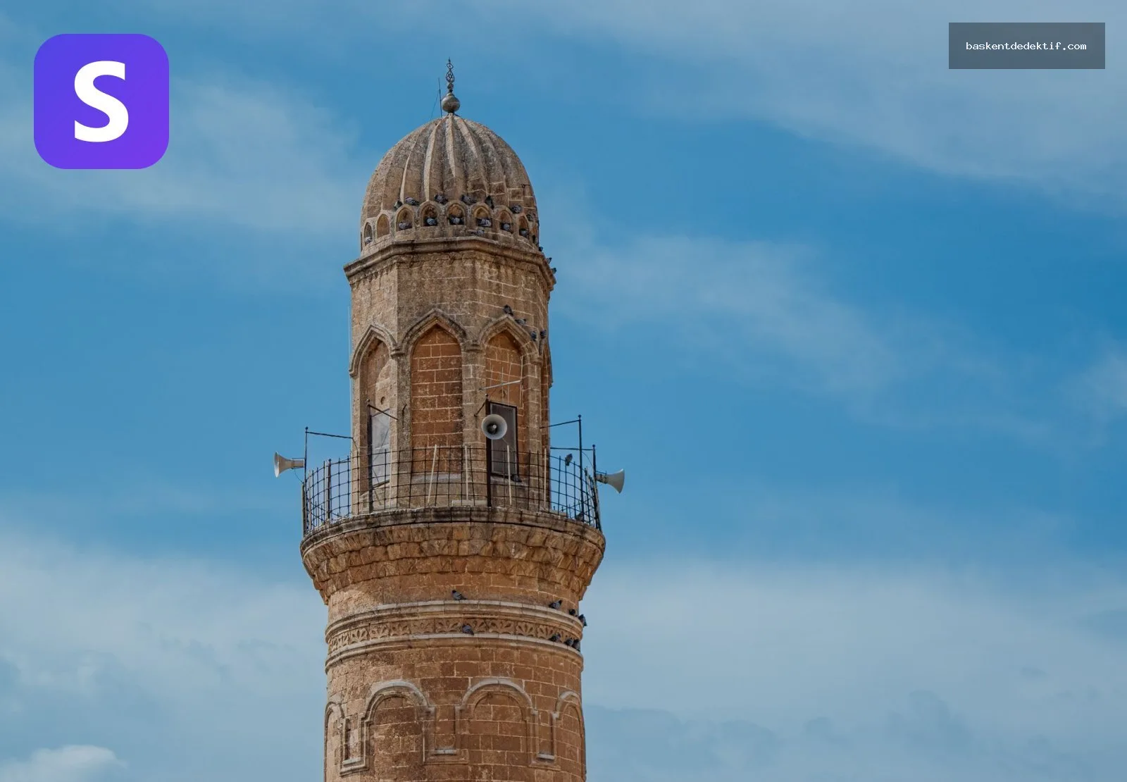 Kızıltepe Özel Dedektif ile Depo Kiralama Beyanlarını İnceleyin 2 Ulu Camii minaresi ve Dedektif Kızıltepe sokaklarında yürüyen dedektif