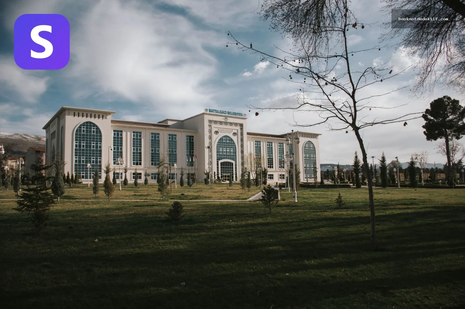 Malatya Merkez Dedektif Battalgazi Belediyesi önünde