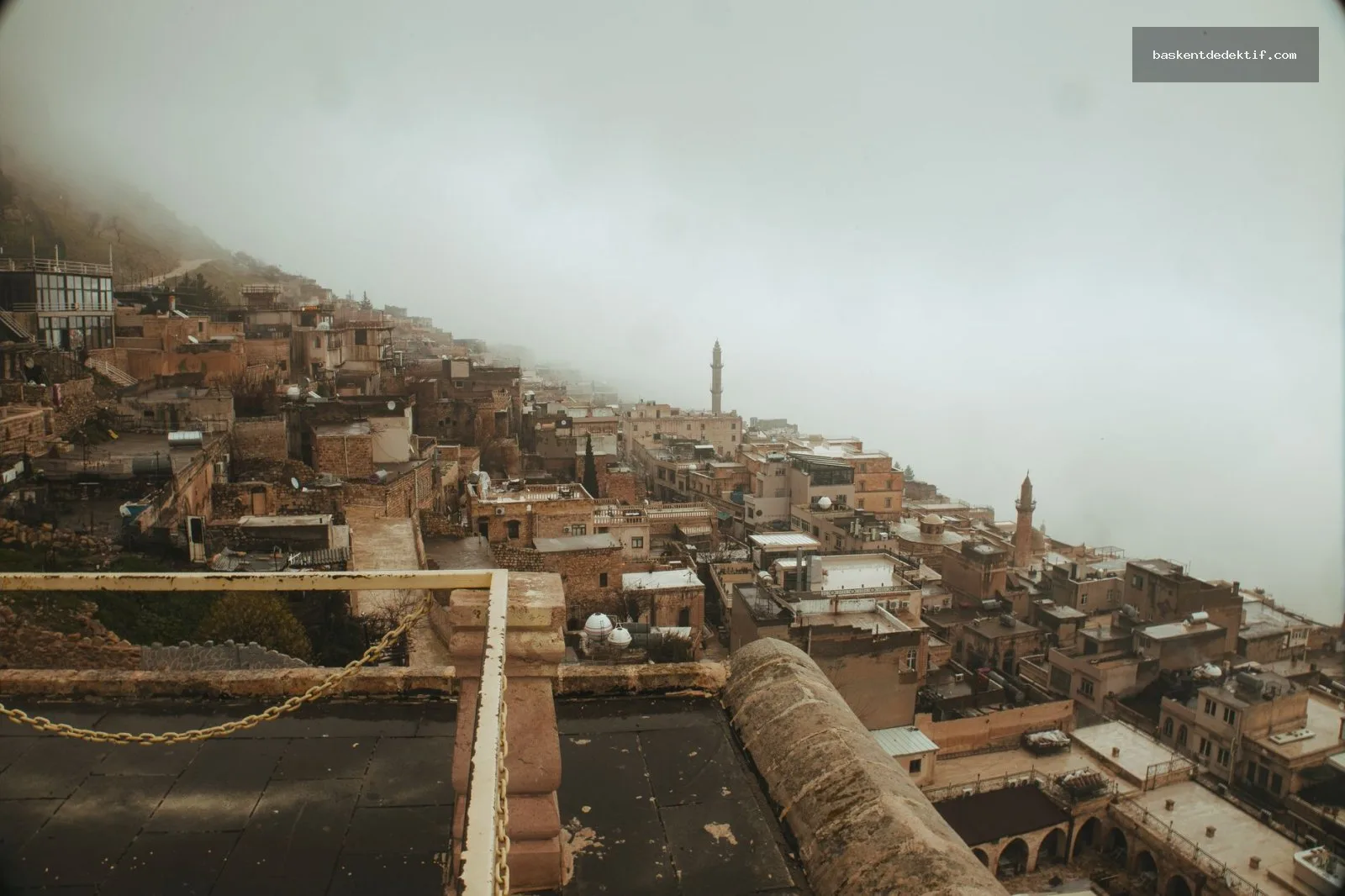 Mardin Dedektif’in bulmaca dolu tarihi sokaklarda gizli delilleri keşfettiği mistik atmosfer