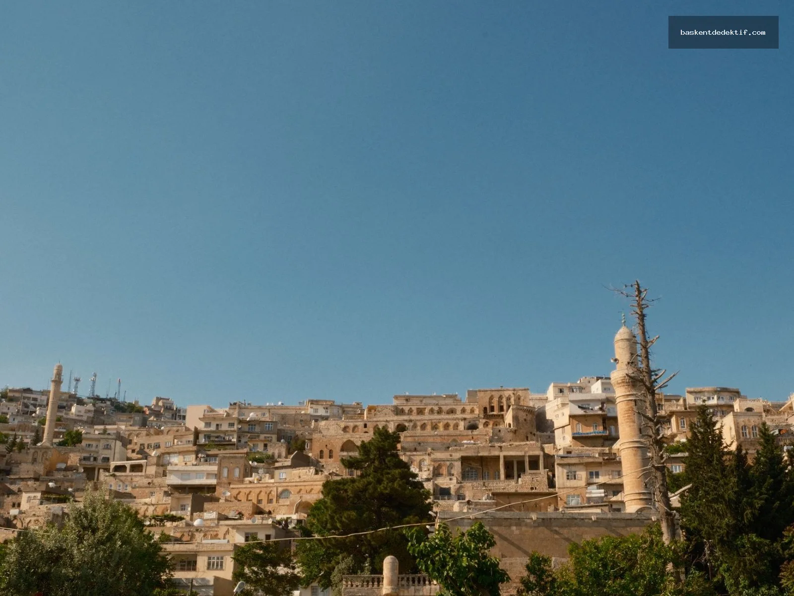 Mardin Merkez Dedektif: Tarihi Şehirde Uzman Gizli Araştırma Hizmetleri 3 Dedektif Mardin'de tarihi sokakta
