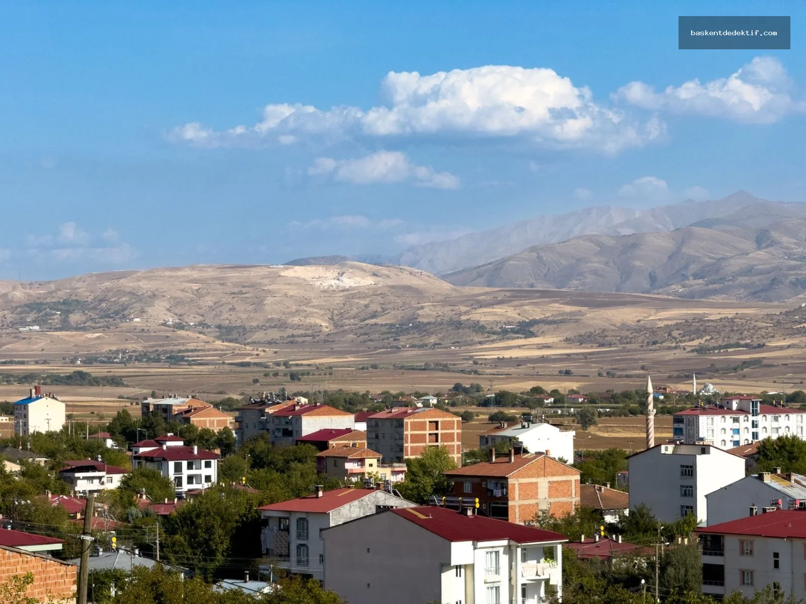 Muş Merkez Dedektif Kovancılar Elazığ'ın manzarasıyla eşsiz bir köy görüntüsü