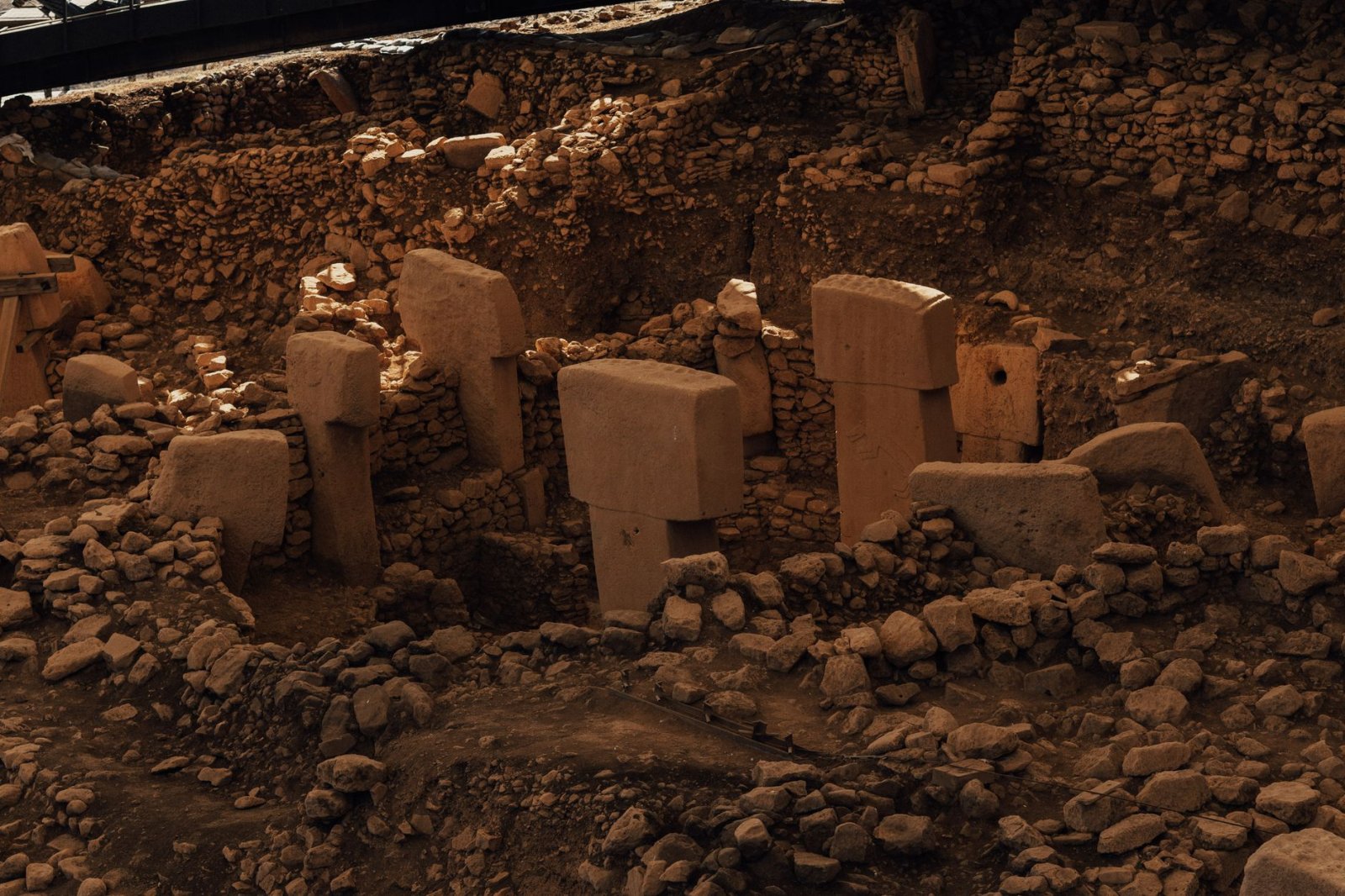 Nevşehir Özel Dedektif Hizmetleriyle Güvenilir ve Hukuki Araştırma Rehberi 3 Nevşehir Dedektif Göbekli Tepe’nin tarihi taş yapıları Şanlıurfa’dan görüntü