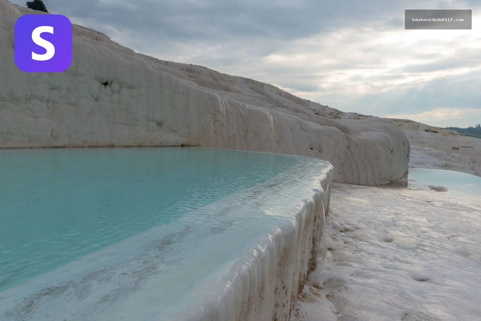 Pamukkale Dedektif ile Konaklama İddialarını Güvenle İnceleyin 2 Pamukkale Özel Dedektif beyaz travertenlerde turkuaz sular