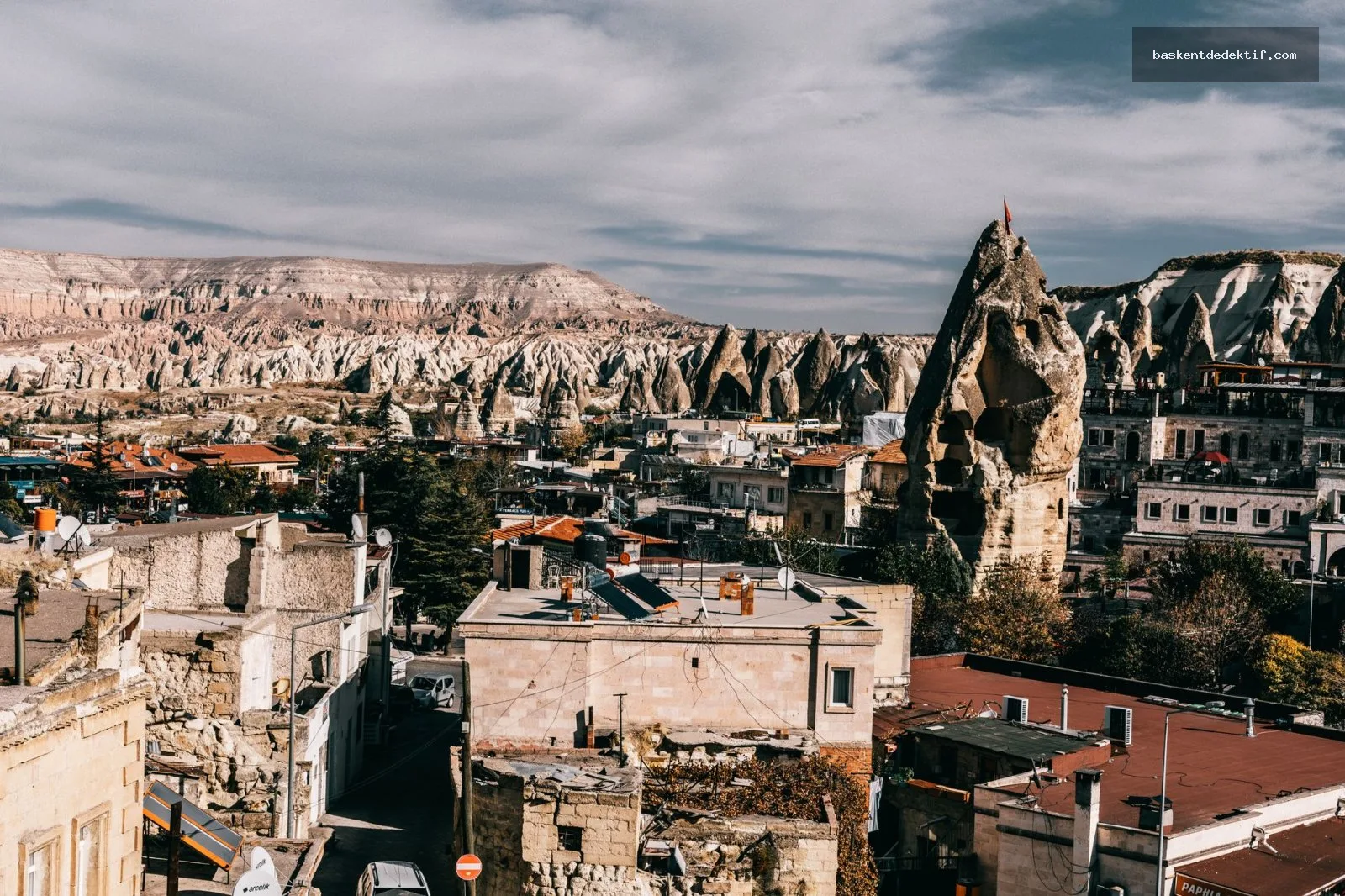 Ürgüp Dedektif: Kapadokya’nın Sırlarınızı Güvenli ve Etik Araştırmalarla Keşfedin 3 Ürgüp Merkez Dedektif’in tarihi taş ofisi Cappadocia’nın mağara ve kayalık çevresinde